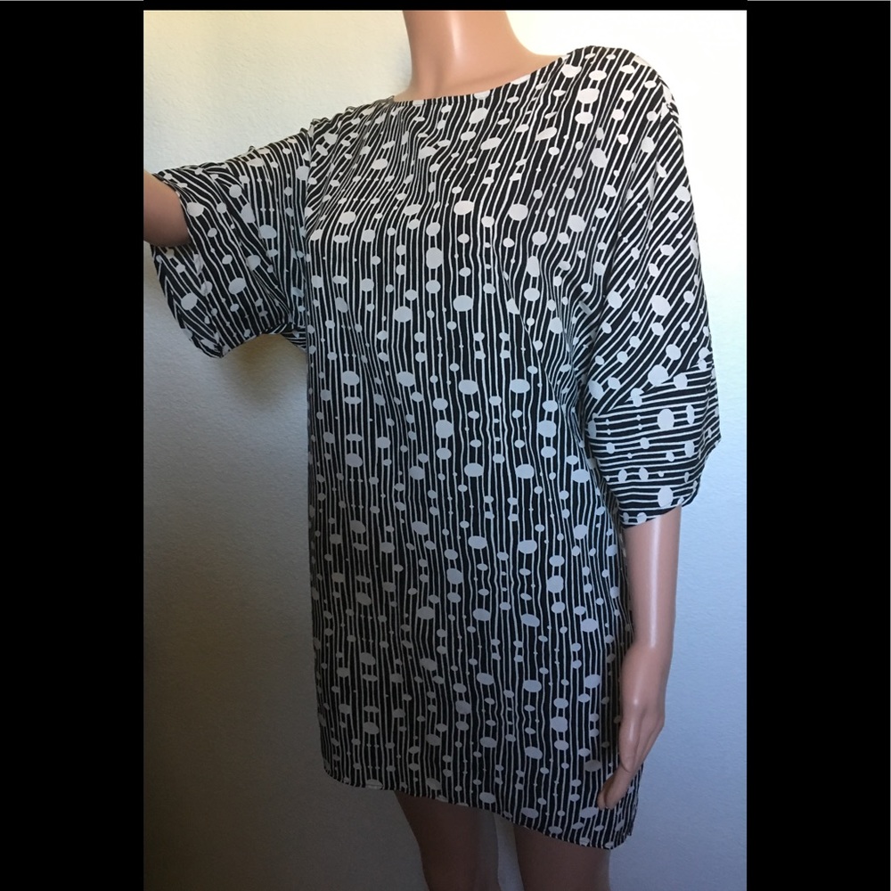 🔴2/$25 NWT F&F Black & White Print Oversized Tunic Hi-lo Dress